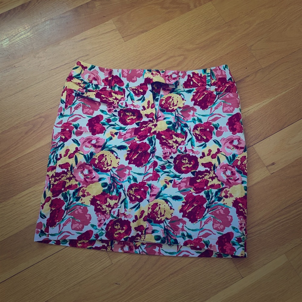Ann Taylor Loft Flowered Skirt, Size 4